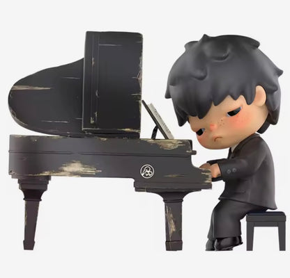Hirono The Pianist Figure